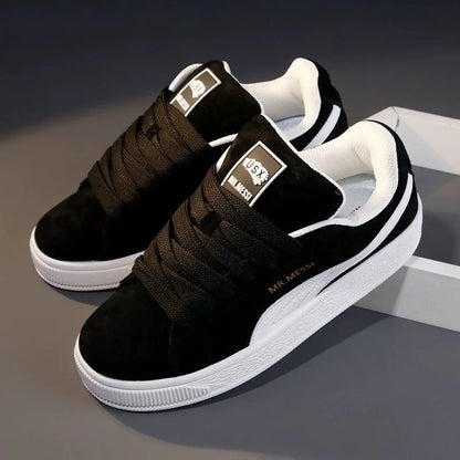 2026 New Men's Shoes Fashion Versatile Breathable Casual Shoes Anti Slip Thick Soled Board Shoes